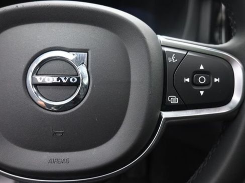 Used 2024 Volvo XC60 B5 Core AWD/4WD image 14