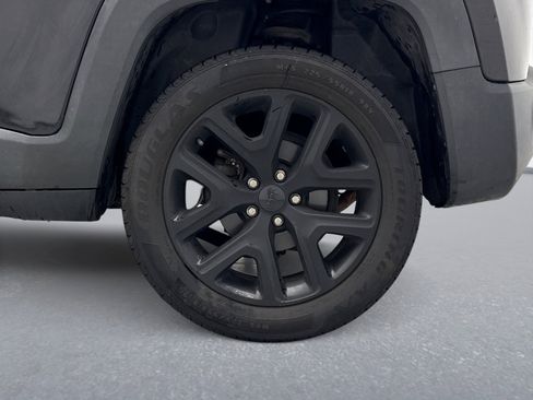 Used 2016 Jeep Renegade Latitude image 13