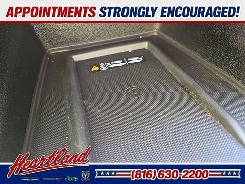 Used 2021 Chevrolet Traverse Premier AWD/4WD image 60