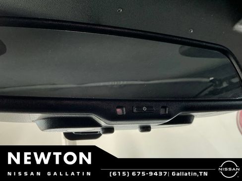 Used 2018 Jeep Wrangler Unlimited Sahara AWD/4WD image 33