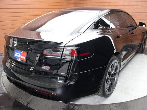 Used 2022 Tesla Model S Plaid image 7
