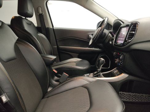 Used 2020 Jeep Compass Latitude FWD image 21