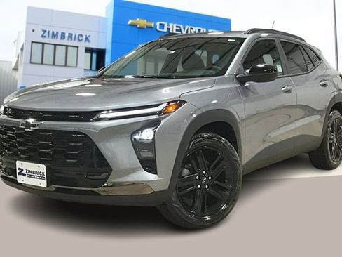 New 2026 Chevrolet Trax ACTIV w/ Sunroof Package image 2