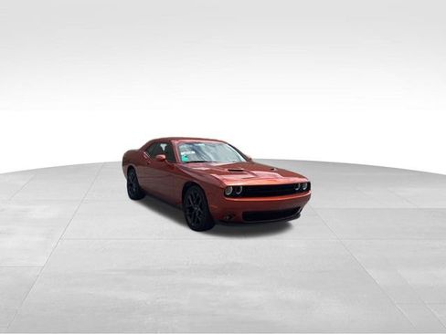 Used 2022 Dodge Challenger SXT w/ Blacktop Package image 7