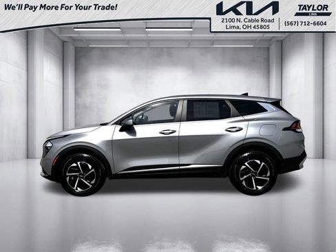Used 2023 Kia Sportage LX image 16
