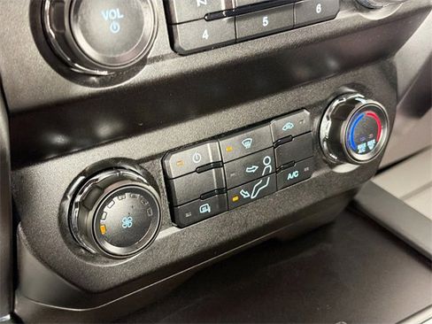 Used 2022 Ford F250 XLT w/ Black Appearance Package image 16