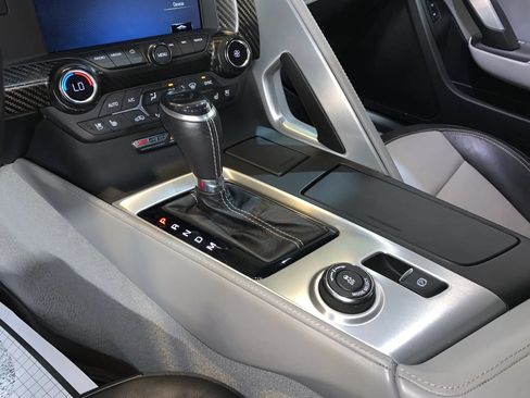 Used 2019 Chevrolet Corvette Z06 RWD image 33