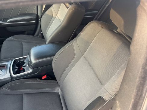 Used 2017 Dodge Charger R/T image 4