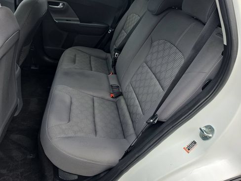 Used 2020 Kia Niro LX FWD image 25