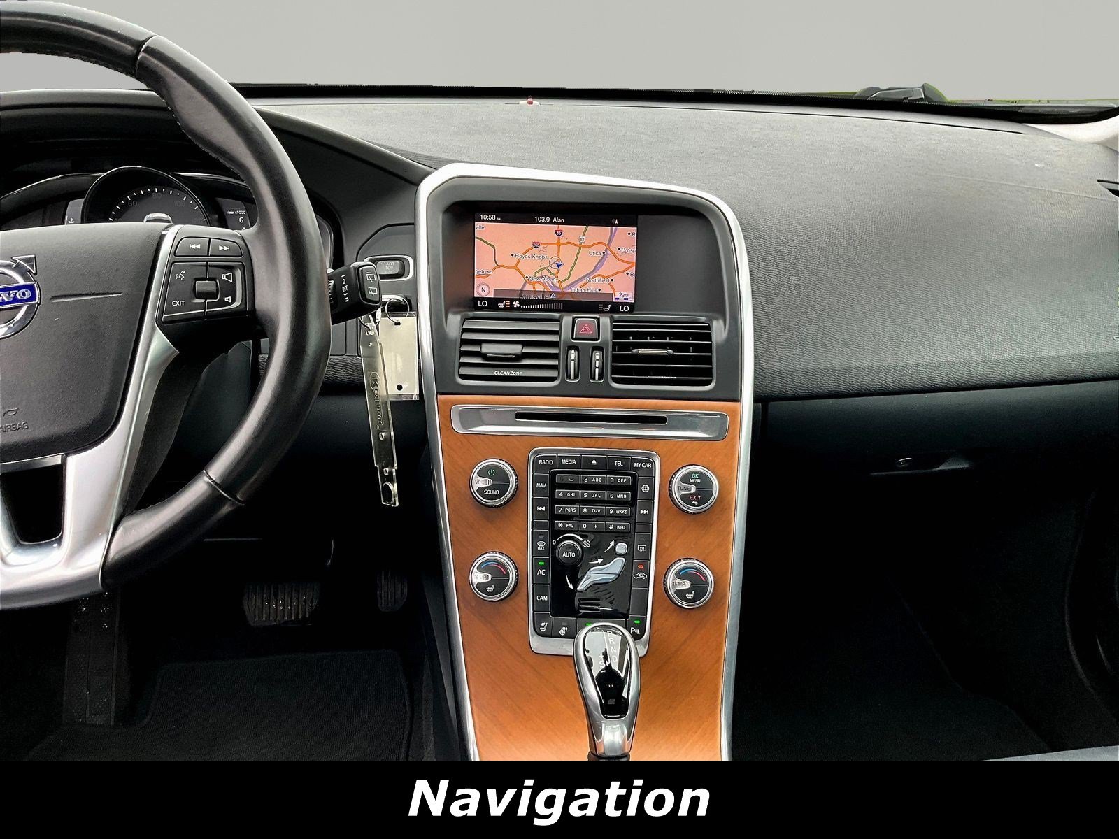 Used 2017 Volvo XC60 T6 Inscription w/ Climate Package AWD/4WD image 9
