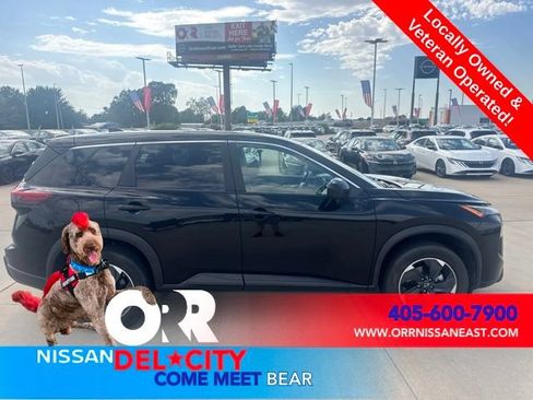 Used 2025 Nissan Rogue SV FWD image 6