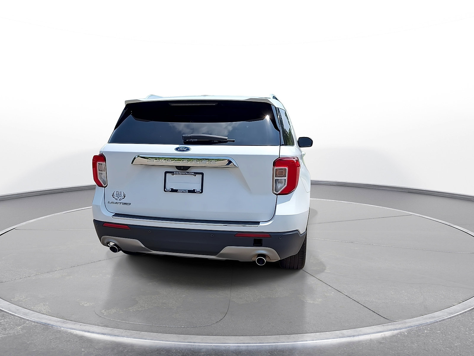 Used 2022 Ford Explorer Limited w/ Equipment Group 301A RWD image 7