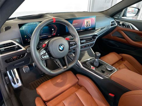 Used 2025 BMW M4 Coupe w/ Executive Package image 9