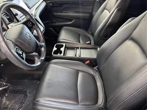 Used 2023 Honda Odyssey Touring image 13