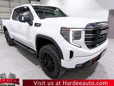 Used 2024 GMC Sierra 1500 AT4 w/ Technology Package image 6