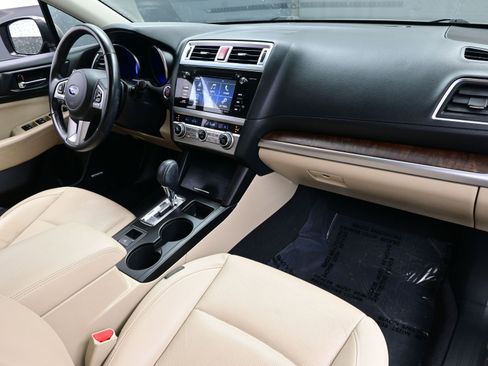 Used 2016 Subaru Outback 2.5i Limited image 15