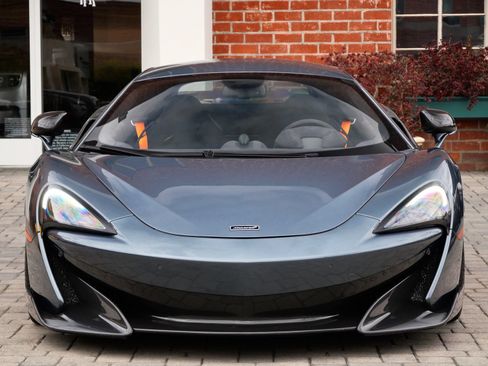 Used 2019 McLaren 600LT RWD image 2