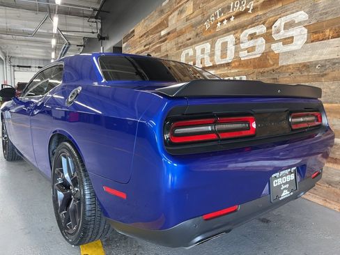 Used 2022 Dodge Challenger R/T w/ Blacktop Package image 22