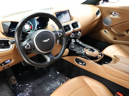 Used 2019 Aston Martin V8 Vantage Coupe RWD image 43
