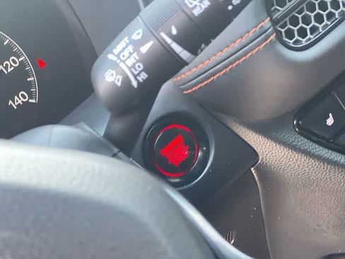 Used 2025 Honda HR-V Sport image 28