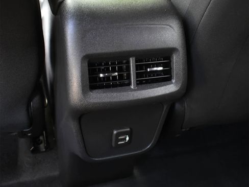 Used 2021 Chevrolet Equinox LS AWD/4WD image 10