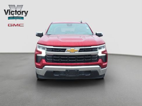 Used 2023 Chevrolet Silverado 1500 LT w/ Protection Package RWD image 2