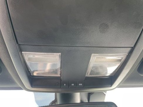 Used 2022 Dodge Challenger GT image 21