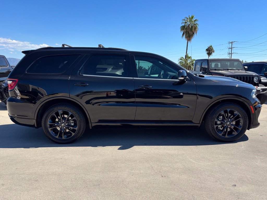 Used 2023 Dodge Durango GT RWD image 2