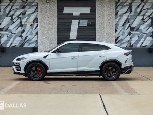 Used 2019 Lamborghini Urus AWD/4WD image 7