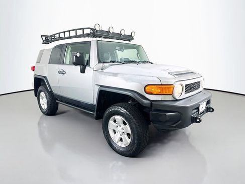 Used 2010 Toyota FJ Cruiser 4WD image 3