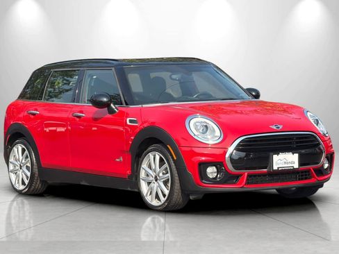 Used 2017 MINI Cooper Clubman ALL4 AWD/4WD image 9