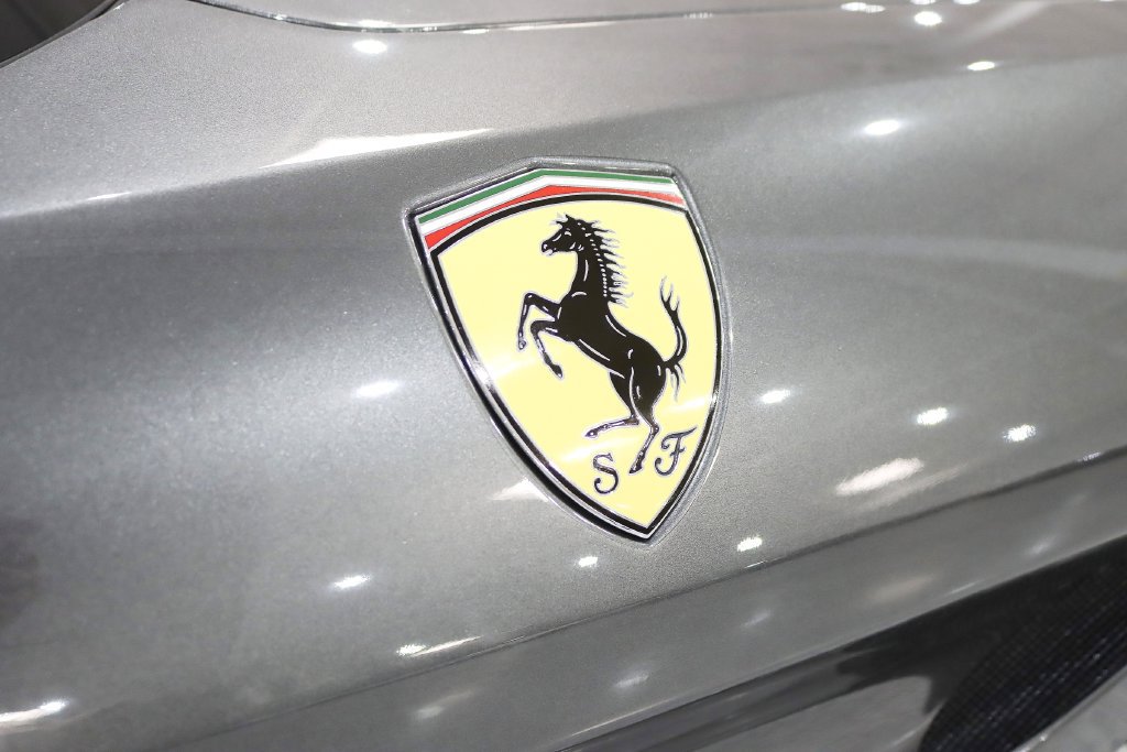 Used 2016 Ferrari California T RWD image 15