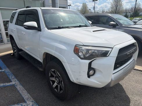 Used 2018 Toyota 4Runner TRD Off-Road Premium image 4