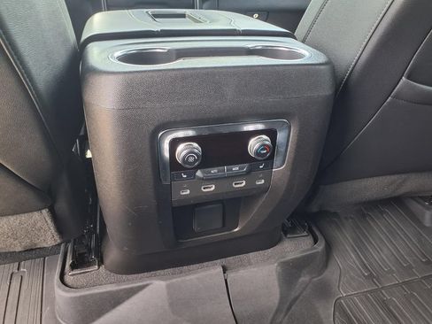 Used 2023 GMC Yukon AT4 w/ AT4 Premium Package AWD/4WD image 15
