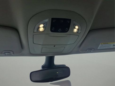 Used 2024 Chrysler Pacifica Touring-L FWD image 24