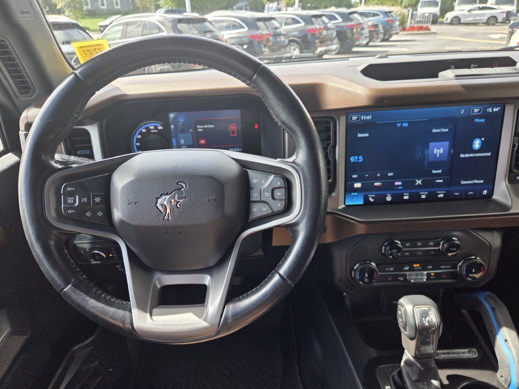 Used 2022 Ford Bronco Outer Banks AWD/4WD image 17