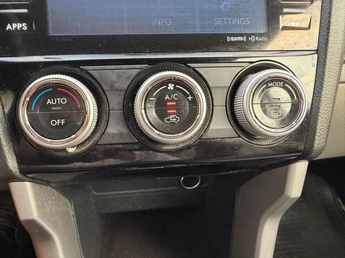 Used 2017 Subaru Forester 2.5i Limited AWD/4WD image 52