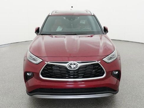 New 2026 Toyota Highlander Platinum image 15