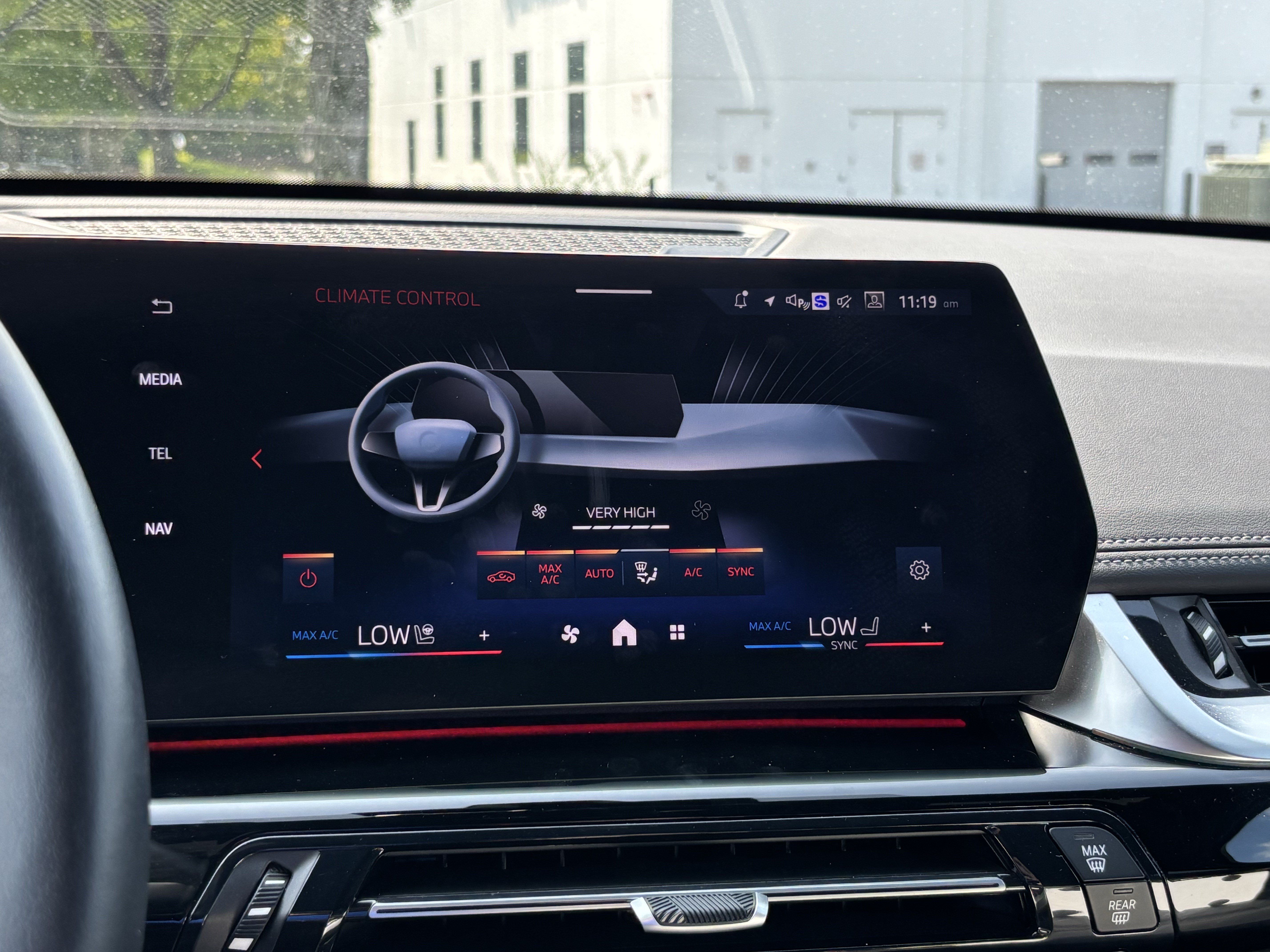 Certified 2025 BMW X1 xDrive28i AWD/4WD image 29