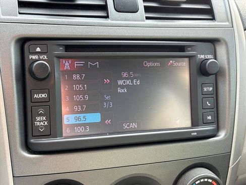 Used 2013 Toyota Corolla LE image 13