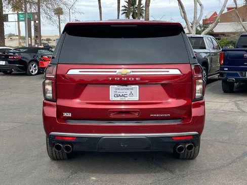 Used 2021 Chevrolet Tahoe Premier w/ Premium Package image 5