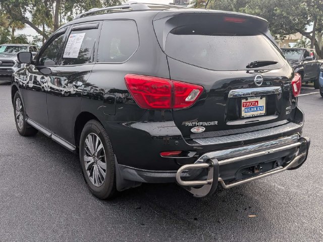 Used 2017 Nissan Pathfinder SL w/ SL Premium Package AWD/4WD image 5
