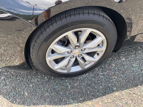 Used 2018 Chevrolet Impala LT FWD image 10