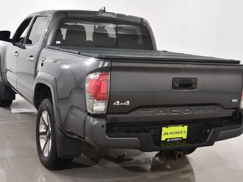 Used 2017 Toyota Tacoma Limited w/ Tow Package AWD/4WD image 14