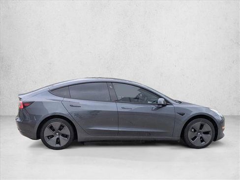 Used 2021 Tesla Model 3 Standard Range Plus image 4