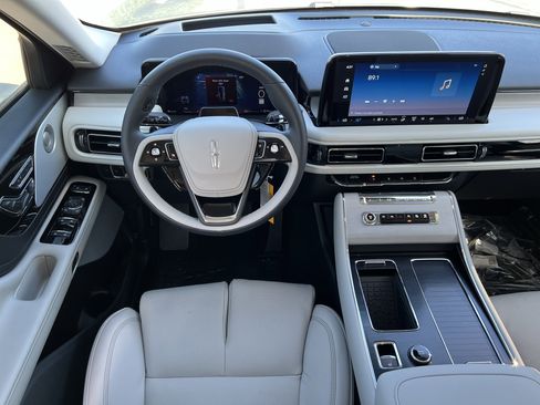 New 2025 Lincoln Aviator Reserve w/ Luxury Package image 16