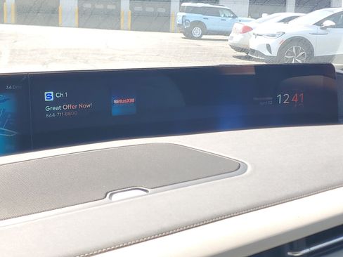 New 2026 Lincoln Navigator Reserve AWD/4WD image 21