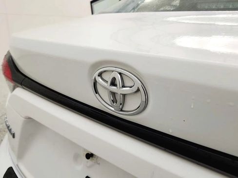 Used 2024 Toyota Corolla LE w/ LE Convenience Package FWD image 34