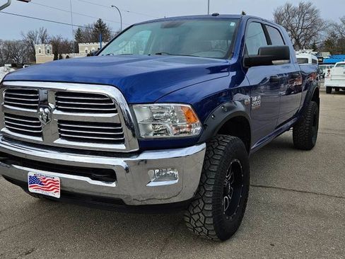 Used 2014 RAM 2500 SLT w/ Comfort Group AWD/4WD image 2