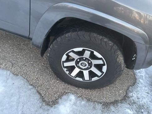 Certified 2021 Toyota 4Runner TRD Off-Road Premium w/ Moonroof Package image 3